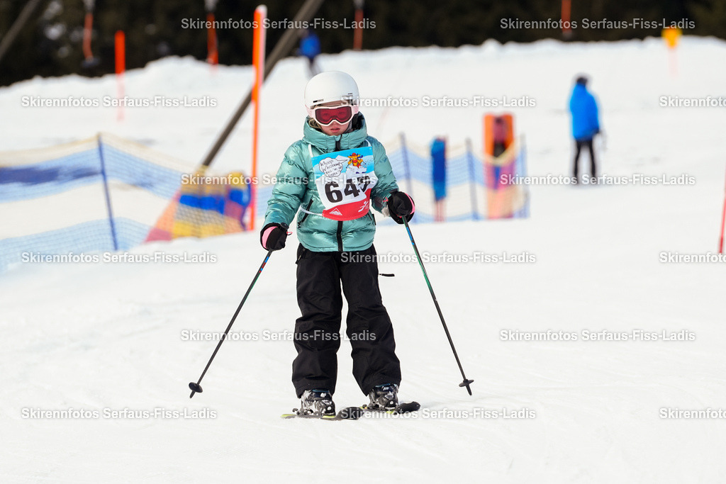 SRF_02.01.2026_1139 | Skirennfotos,Serfaus,Fiss,Ladis,Kinderskirennen,Winter,Tirol,Oberland,skirace,SFL,feelfree,weil wir's genießen,ski,Ski,skifahren,Sonnenplateau, - Realisiert mit Pictrs.com