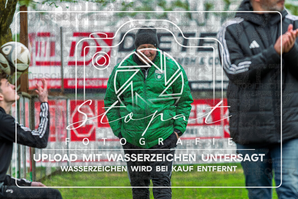 DSC_6134-Verbessert-RR | Ersatzbank beim Herren Kreisliga HK Spiel zwischen FG Fulde-Stellichte und TSV Wietzendorf im Fulder Zentralstadion, Fulde (Simon Paul Stopat) - Realisiert mit Pictrs.com