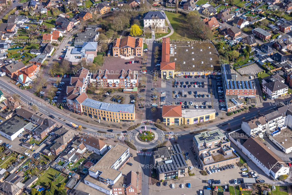 Selm260307044 | Luftbild, Einkaufszentrum Botzlarstraße, Edeka Supermarkt, Sparkasse, evang. Kirche am Markt, Burg Botzlar, umgeben von Teichstraße und Kreisstraße, Selm, Münsterland, Nordrhein-Westfalen, Deutschland