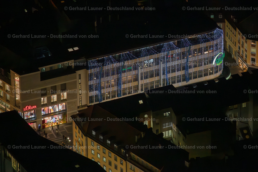 3906031 | S.Oliver und Galeria Kaufhof bei Nacht