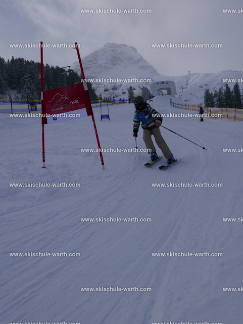 Emilia (3) | Photos von der Skischule Warth - Realisiert mit Pictrs.com