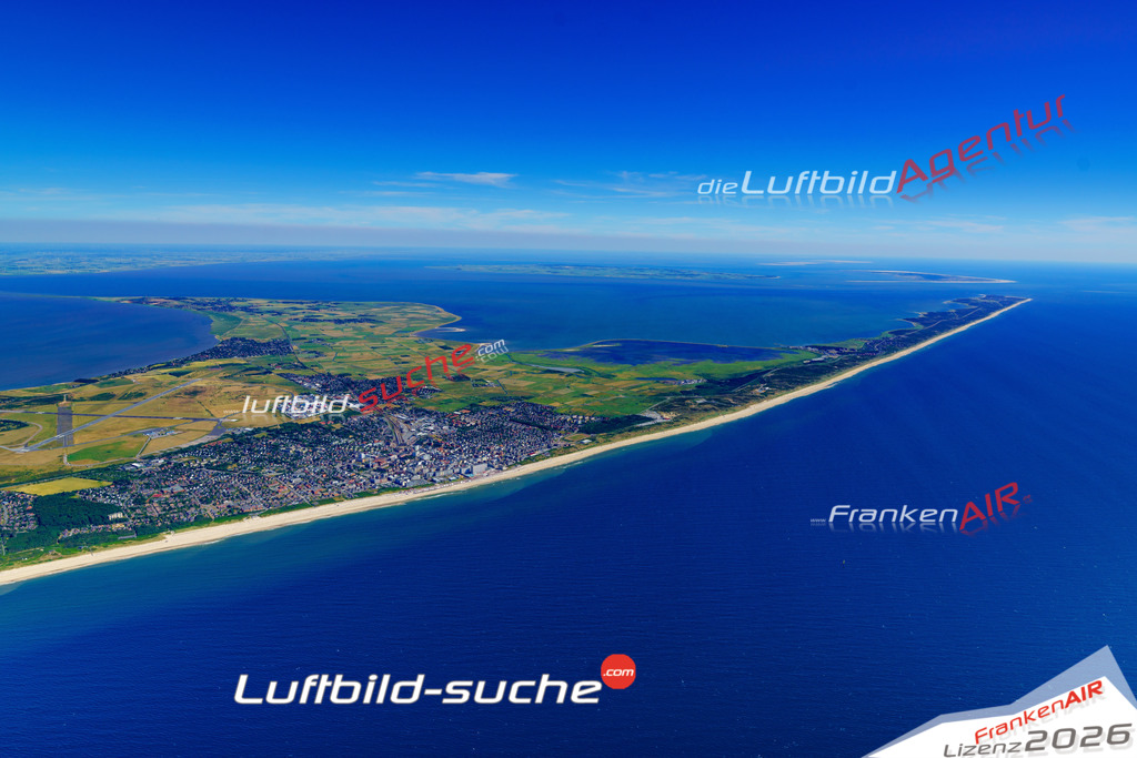 Die Luftbildaufnahme Westerland-luftaufnahme - Sylt wurde 2018 mittels Flugzeug (keine Drohne) erstellt. Perfekte Schärfe und Druck- Auflösung- Garantiert!