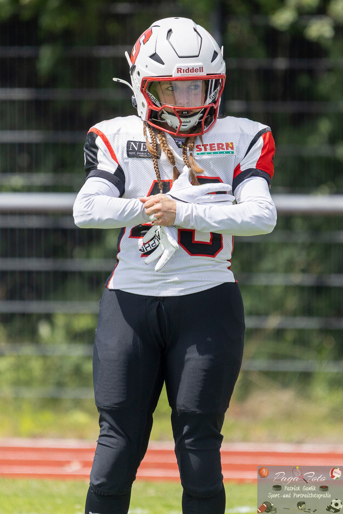 GFLW 1: German Football League Women 1: Rodgau Pioneers Ladies - Stuttgart Scorpions Sisters, 07.06.2026 | Melina Locher (Stuttgart Scorpions Sisters #43), Freisteller, Portrait / Porträt, Rodgau Pioneers Ladies - Stuttgart Scorpions Sisters, Rodgau, Maingau-Energie-Stadion "Am Weichsee", 7.6.2026 - Realisiert mit Pictrs.com