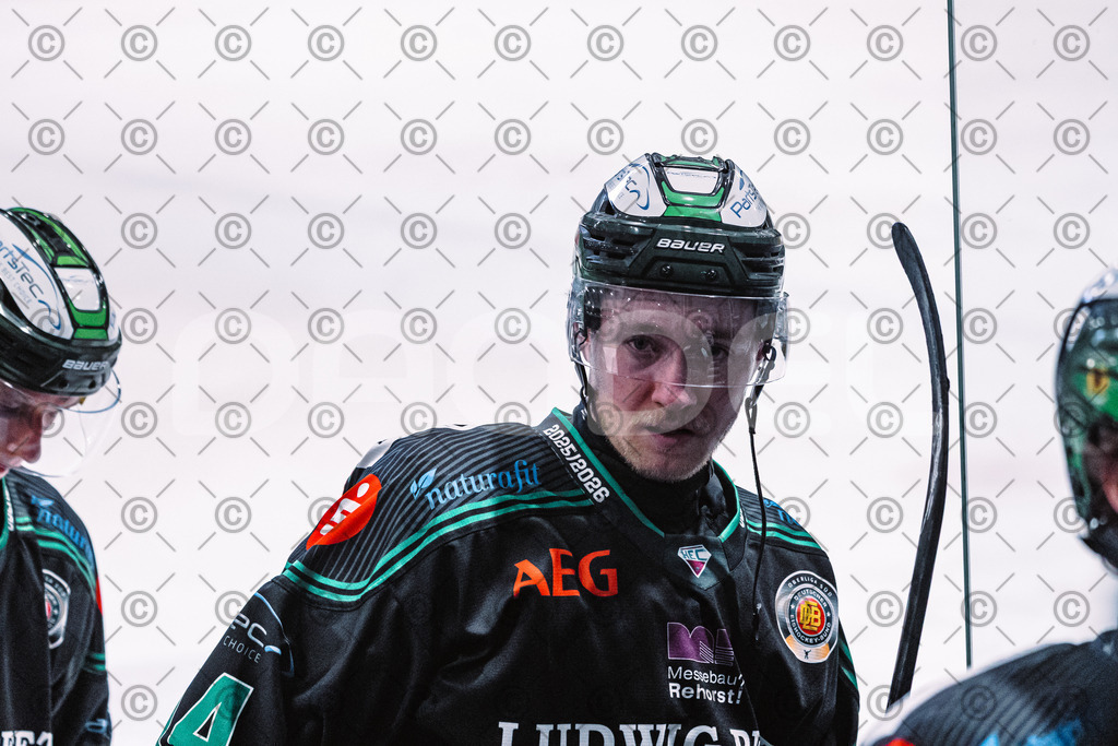 Alligators_vs_Memmingen_05_12_2025-115 | Höchstadt Alligators Fotogalerie: Eishockey-Action aus Franken. Professionelle Spielfotos, Portraits & Stadionbilder zum Download. Jetzt entdecken! - Realisiert mit Pictrs.com