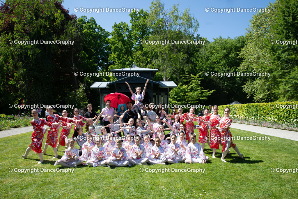 GPHY3832 | DanceGraphy - Realisiert mit Pictrs.com