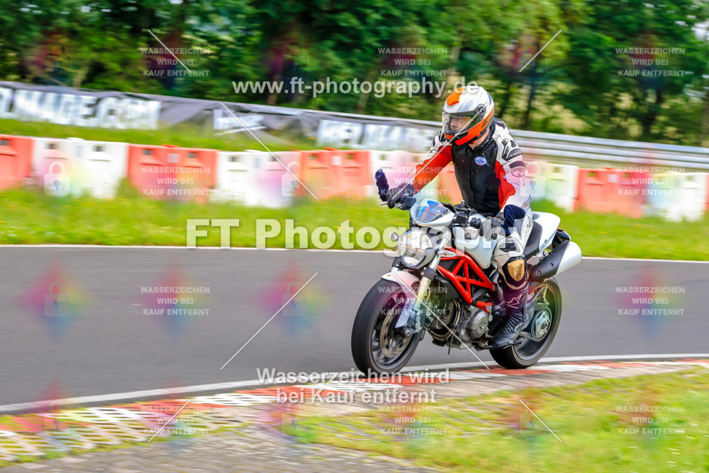 VBK-7727 | Hier findet Ihr Bilder von Touristenfahrten auf der Nürburgring Nordschleife oder von anderen Veranstaltungen die ich besucht habe. Viel Spass beim Durch Schauen 