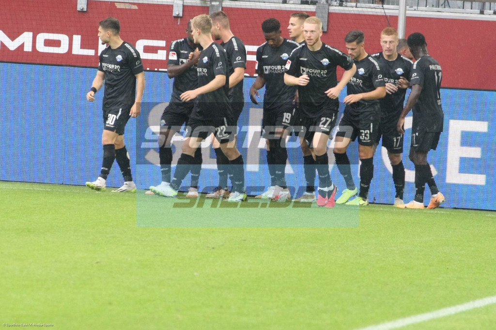 Fortuna Düsseldorf - SC Paderborn | Torjubel SCP- © Sportfoto-Sale (MK) - Realisiert mit Pictrs.com