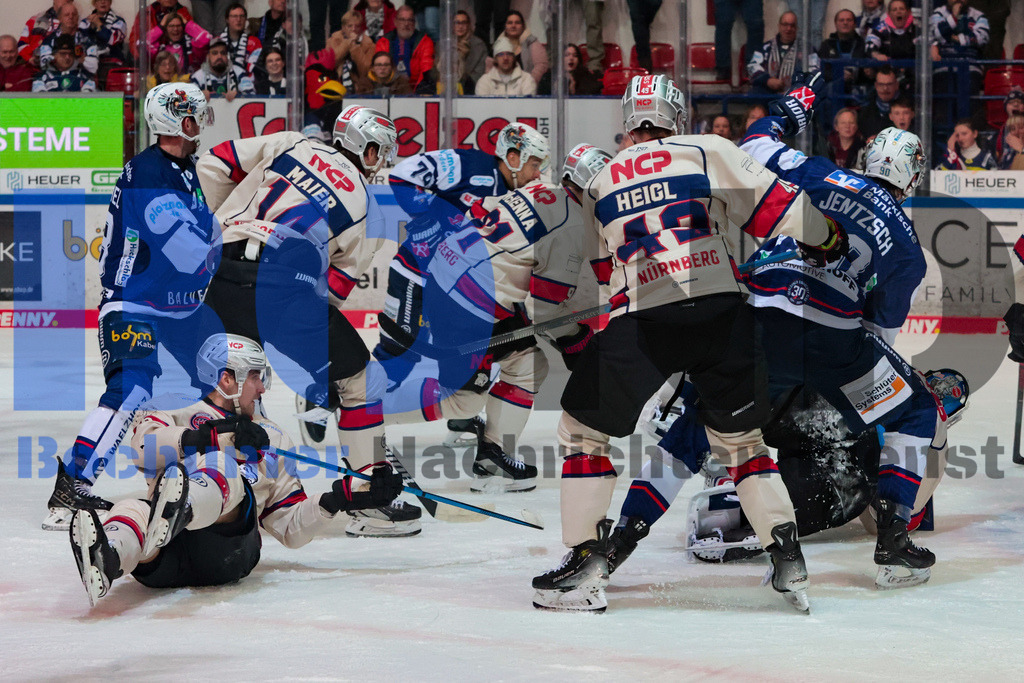 SES_ISENUR20250128-32 | bond - Realisiert mit Pictrs.com