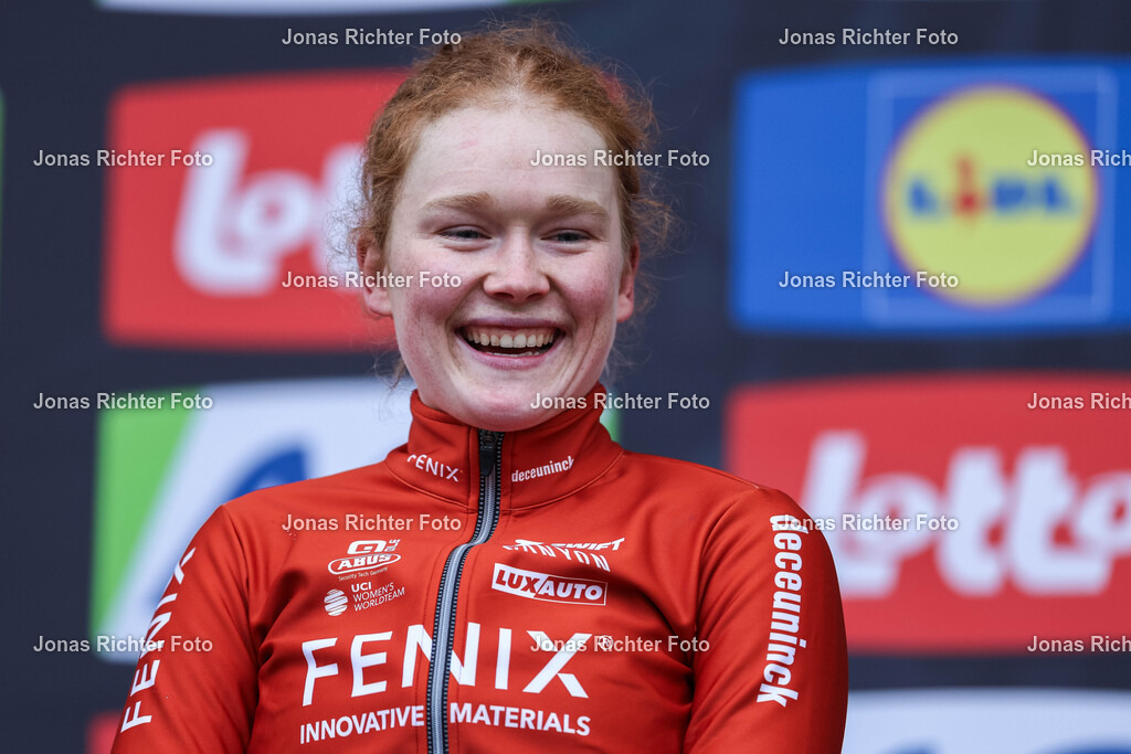 La Fleche Wallonne Femmes 2025 | Radsport UCI World Tour Women Elite La Fleche Wallonne Femmes am 23.04.2025 in HuyPuck Pieterse ( Fenix - Deceunick ) freut sichFoto: Revierfoto - Realisiert mit Pictrs.com