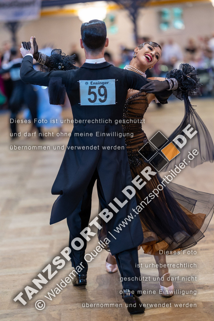 20230812-10478 | Hier finden Sie Tanz Bilder vom Latein und Standard Formationen tanzen. Sportbilder vom Tanzsport. Schöne Fotos und von Weltmeisterschaft, Europameisterschaft, Bundesliga, Regionalliga, Oberliga und Landesliga sowie von GOC Stuttgart, DanceComp, WM Bremen