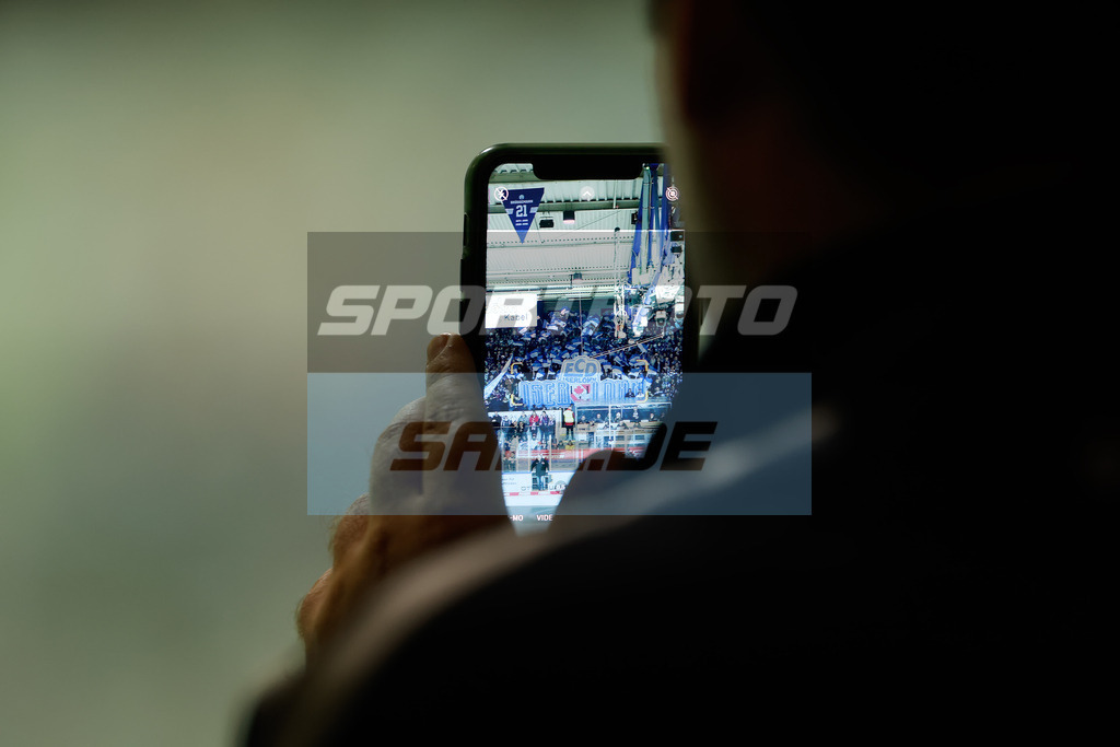 Iserlohn Roosters - Duesseldorfer EG | 
DEL: Iserlohn Roosters - Duesseldorfer EG - Realisiert mit Pictrs.com