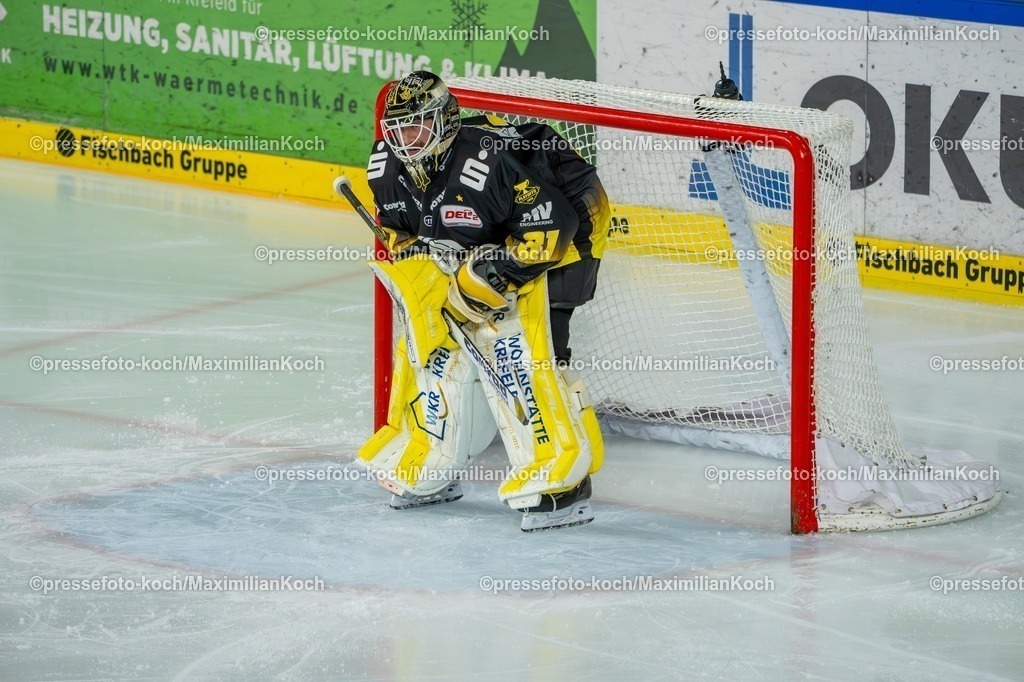 xkkux02042601006 | 02.04.2026, xkkux, Eishockey, DEL2, Herren, Saison 2025 / 2026, Krefeld Pinguine - EV Regensburg, YAYLA Arena: Felix Bick (Krefeld Pinguine #31) 