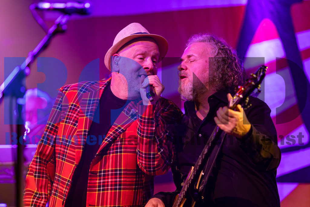 SES_GBAZEC20241227-64 | bond - Realisiert mit Pictrs.com