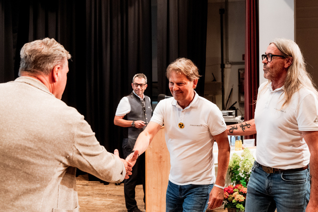 SR503366 | Media Hub Simon Reisinger - Realisiert mit Pictrs.com