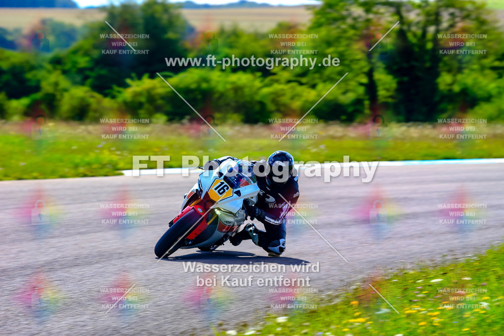 016-5703 | Hier findet Ihr Bilder von Touristenfahrten auf der Nürburgring Nordschleife oder von anderen Veranstaltungen die ich besucht habe. Viel Spass beim Durch Schauen 