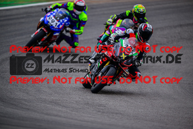 MaZZes_Fotomatrix_20250421_6007705_7267 | WEISS