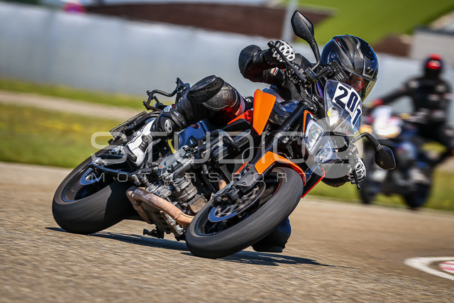 0201-260509DCB-038_201 | Deine Full-Service-Agentur für ✔️Videoproduktionen und ✔️Motorsportfotografie Jetzt Angebot anfragen!