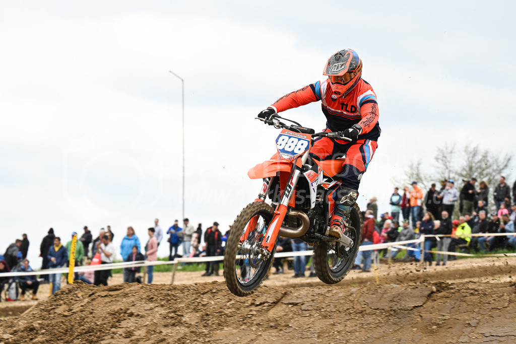 Motocross Schlatt bei Winterthur - 30. April 2023 | #888 Fehlmann Jeffrey aus Reitnau (CH) auf KTM in der Kategorie Senioren am Motocross Schlatt bei Winterthur, 30. April 2023. 
Instagram: @mx_schlatt | @mc_wila | @sam_schweiz
Bild: Sportfotografie Markus Aeschimann | www.markus-aeschimann.ch - Realisiert mit Pictrs.com
