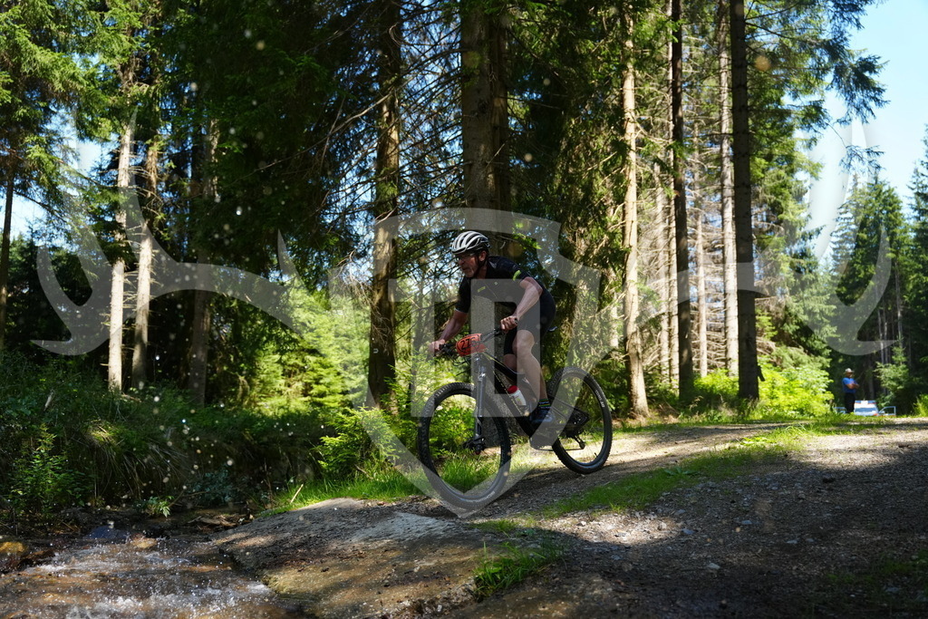 FC101806 | Fotogalerie der Treibjagd im Dunkelwald - Dein MTB Etappenrennen im Erzgebirge - Realisiert mit Pictrs.com