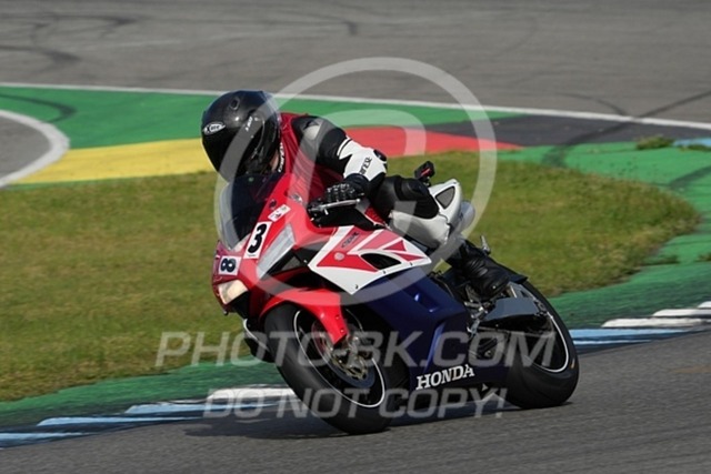 2024_04_29_PBK_15888 | Sportfotografie; SlowMotion; Video; Rennstrecke; Hafeneger; Speer; Racing; RSE; BMW; CBO; Trackday; Motorsportarena; Hockenheimring; Brno; Most; Barcelona; Valencia