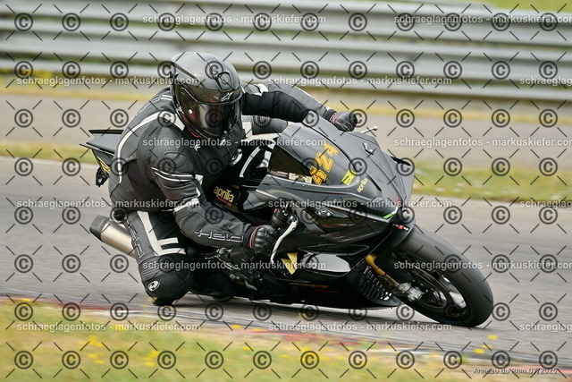 25bt05-0335 | markuskiefer.com - Realisiert mit Pictrs.com