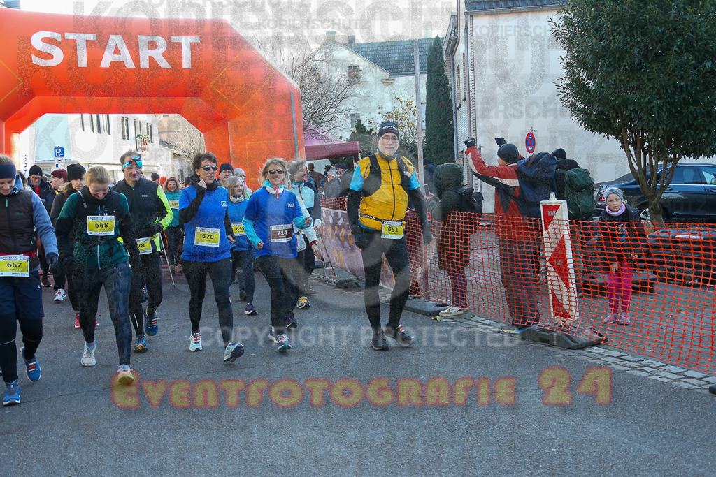 241201_1033_EX1_8255 | Sportfotografie im Rhein-Sieg Kreis, Köln, Bonn, NRW, Rheinland Pfalz, Hessen, etc. Unser Tätigkeitsfeld umfasst den Laufsport vom Volkslauf über den Marathon, Duathlon, Triathon bis zum Ultralauf wie Kölnpfad Ultra oder Schindertrail.