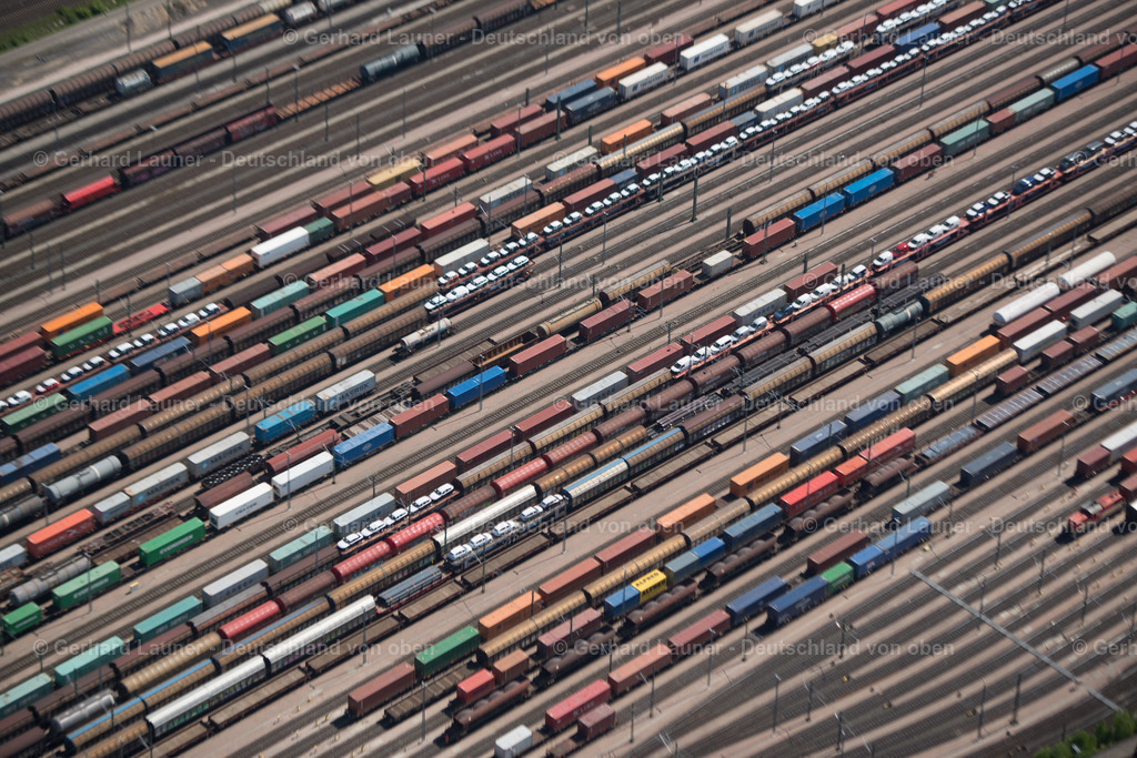 3802421 | Online-Shop für Luftbilder aus Deutschland. Seit über 45 Jahren baut Gerhard Launer das Luftbildarchiv mit unterschiedlichsten Themen stetig weiter aus.