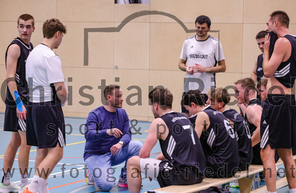 2026-01-31_072_TSV_Vaterstetten_gegen_TS_Herzogenaurach | Vaterstetten, Deutschland, 31.01.2026:Basketball, 2. Regionalliga Süd 2025 / 2026, 14. Spieltag, TSV Vaterstetten gegen TS Herzogenaurach, Endergebnis: 71:70Foto: Christian Riedel / fotografie-riedel.net