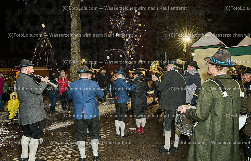 ALP9327_Wieselburger ADVENT_Musikverein | (C)FotoLois.com, Alois Spandl, Wieselburger Advent, Wintersonnenwendfeier mit Umzug durch die Stadt, Sonnenwendfeuer und Perchtenlauf mit Show im Schlosspark, Mitwirkung der Partnergemeinde EINBECK, Sa 17. Dezmber 2022.