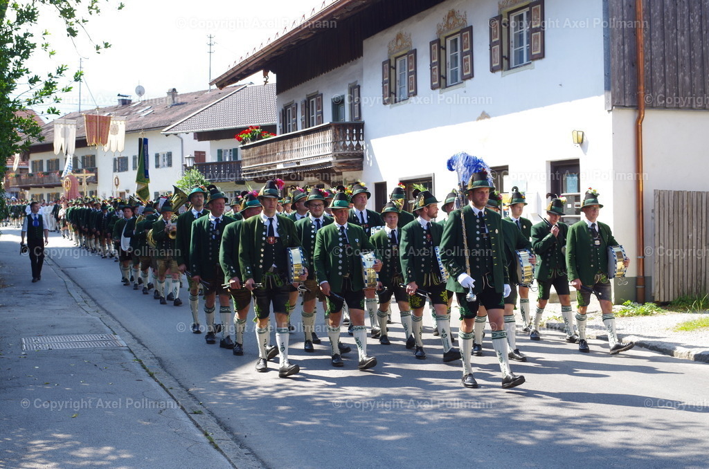 IMGP3716 | fotografiert von Axel PollmannLeonhardi Wallfahrt Benediktbeuern und Murnau, Fronleichnam, Fasching, Landschaft im Loisachtal und Benediktbeuern  - Realisiert mit Pictrs.com