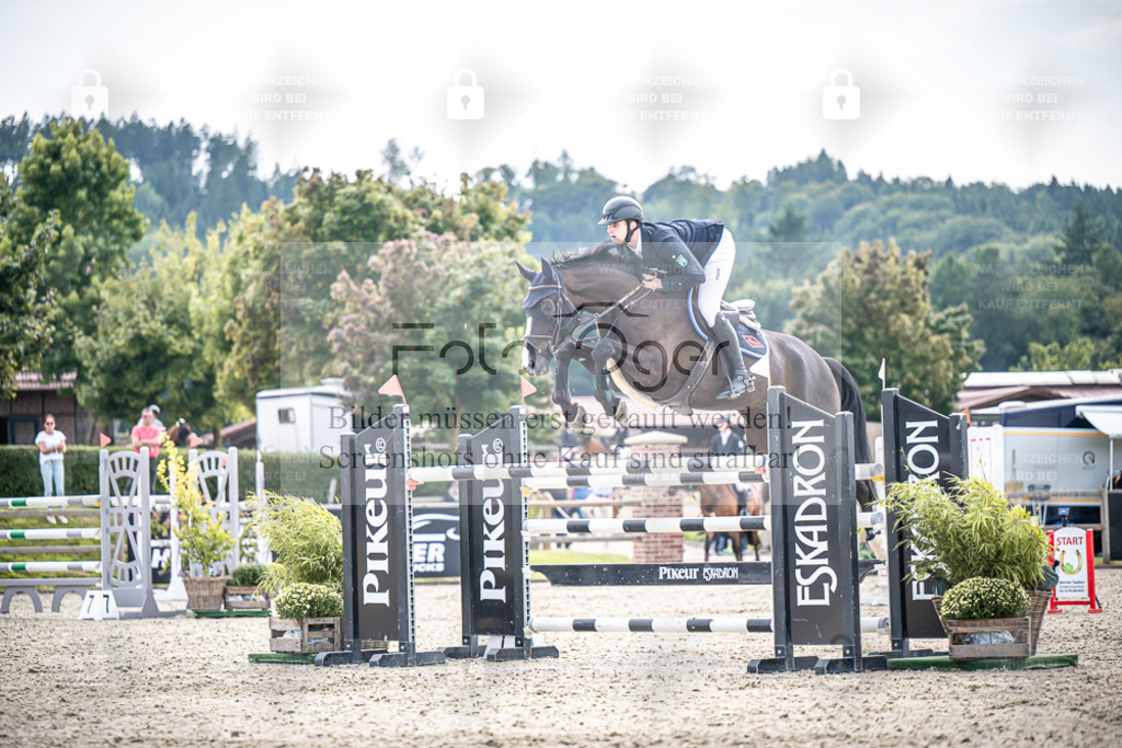 DOS_1797 | Entdecke hochwertige Reitturnierfotos von Foto Oger. Professionell, emotional und authentisch – jetzt Lieblingsmomente im Shop bestellen. - Realisiert mit Pictrs.com