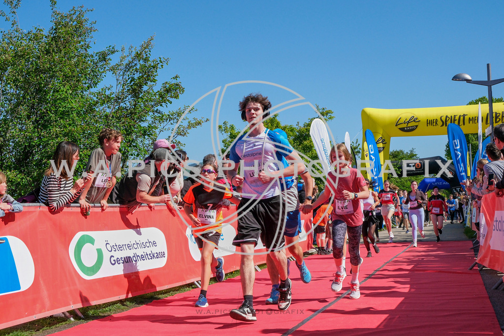 ..... | LINZ,AUSTRIA,27.April 24, Int. 3 Brückenlauf Linz  , Image shows: Photo: WAPICS / Michael ring