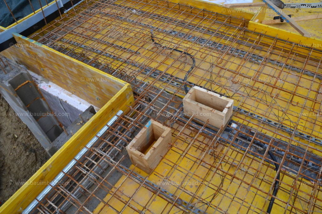 bib-lg04-betonarbeiten-0282 | Nach LV-Leistungsgruppen sortierte Detailfotos über den Bau eines Hauses. Alle Hausbau-Bilder direkt vom Urheber und Autor der Website Haus-Selber-Bauen.com