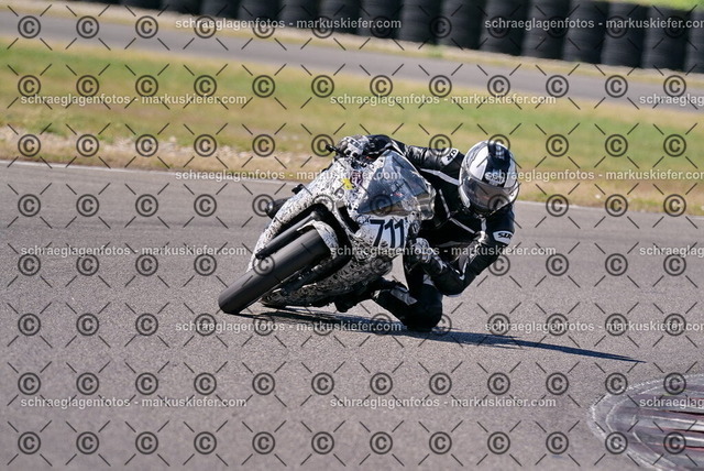 26bt05-0459 | markuskiefer.com - Realisiert mit Pictrs.com