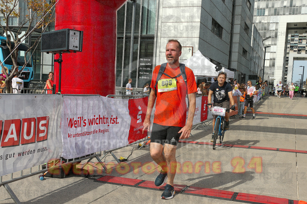 250920_1343_EX1_6419 | Sportfotografie im Rhein-Sieg Kreis, Köln, Bonn, NRW, Rheinland Pfalz, Hessen, etc. Unser Tätigkeitsfeld umfasst den Laufsport vom Volkslauf über den Marathon, Duathlon, Triathon bis zum Ultralauf wie Kölnpfad Ultra oder Schindertrail.