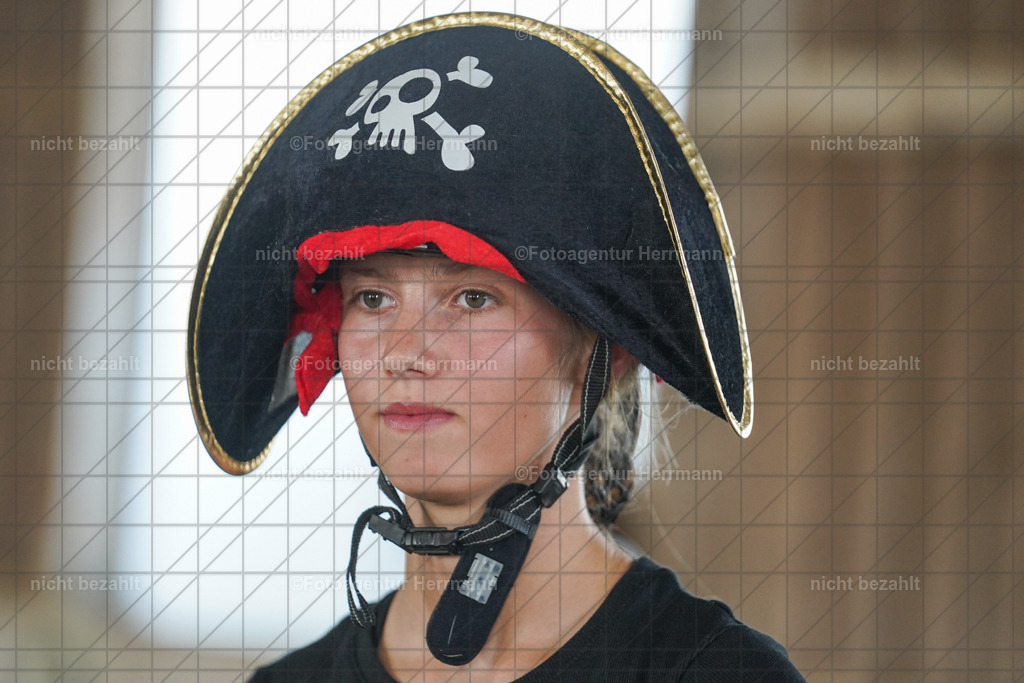 20230917-FAH09811 | Landsberg am Lech, 2023, Kaufbeuren, Kempten, Allgäu, Turnierfotografen Bayern, Fotoagentur Herrmann, Turnierbilder, Reitsport Fotos, Pferdefotograf, Augsburg, Bad Tölz, Dachau, Karlsfeld, Memmingen, Buchloe, Schwabmünchen