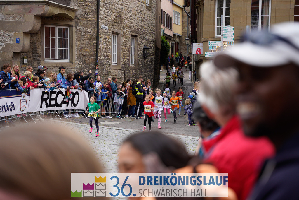 AOK Junior Cup 400m | 3Königslauf 2022 AOK Junior Cup 400m - Realisiert mit Pictrs.com