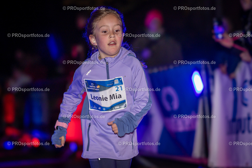 Martinslauf Sindorf 2023 in Kerpen-Sindorf, 09.11.2023 | Impressionen vom Martinslauf Sindorf 2023 am 09.11.2023 in Kerpen-Sindorf (Nordrhein-Westfalen).