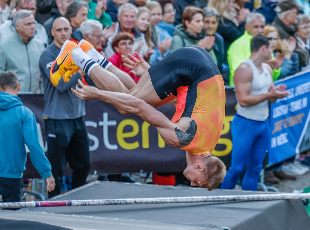 top-top.de 240913-199 | Foto, Video, Fotografie, Videografie, Fotobox, DJ, Discjockey, Musik, Musikbox, Veranstaltung, Photobooth, Amazon, Ebay, Buchtipp, Bestseller, Autor, Verlag, Buch, Wesel, Hamminkeln, NRW, Dinslaken, Rees, Drohne, Hochzeit, Party, Fotobox, Wesel, Fotograf