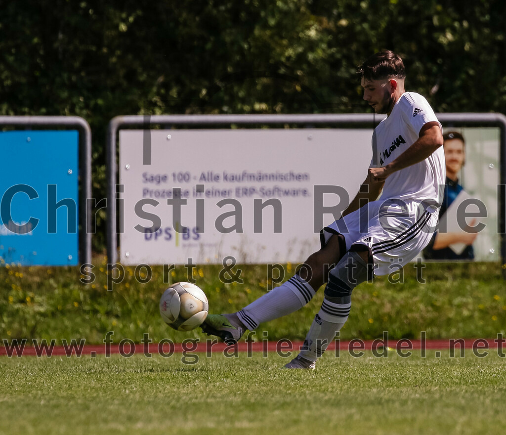 2023-09-02_062_SG_Markt_Schwaben_gegen_TSV_Hohenbrunn | Markt Schwaben, Deutschland, 02.09.2023:
Fußball, Kreisklasse 2023 / 2024, 3. Spieltag, (SG) Markt Schwaben gegen TSV Hohenbrunn, Endergebnis: 2:0

Johannes Huber (SG Markt Schwaben, #3)

Foto: Christian Riedel / fotografie-riedel.net