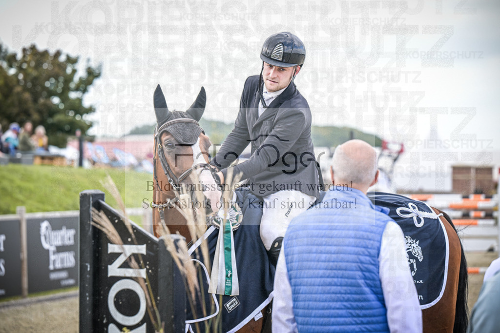 DOS_0089 | Entdecke hochwertige Reitturnierfotos von Foto Oger. Professionell, emotional und authentisch – jetzt Lieblingsmomente im Shop bestellen.Deutschlandweite Turnierfotografie. - Realisiert mit Pictrs.com