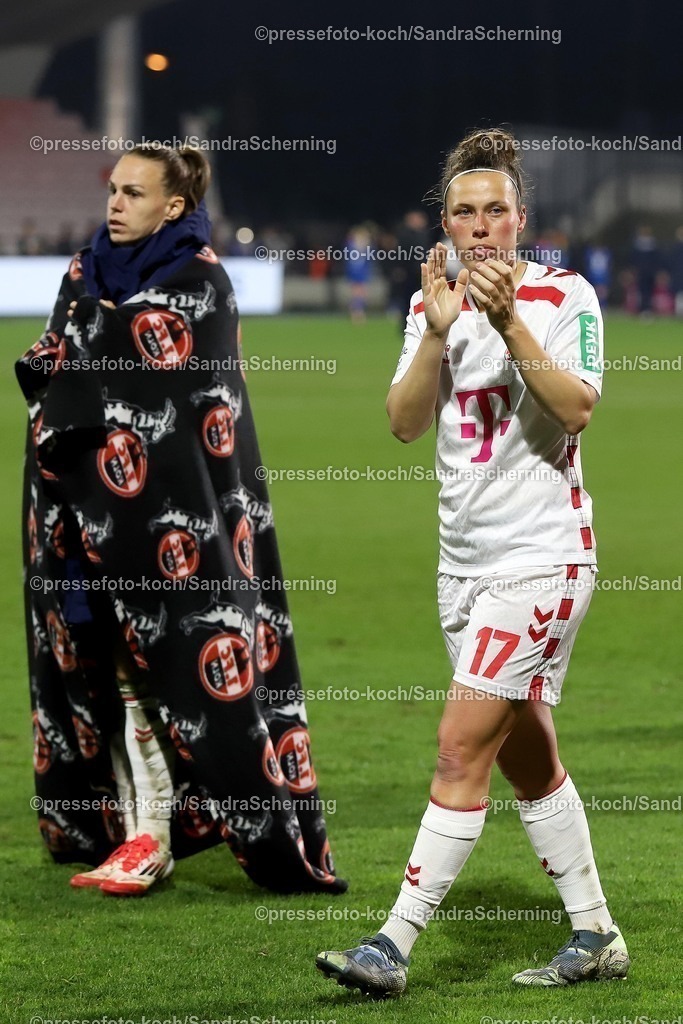 xSSC28032501039 | 28.03.2025, xsscx, Frauen Fußball, 1. FC Köln - FC Carl Zeiss Jena, 1. Fußball Bundesliga, Franz-Kremer-Stadion, Saison 2024 2025: Nicole Billa (1. FC Köln 17) bedankt sich bei den Fans nach dem Spiel DFB regulations prohibit any use of photographs as image sequences and or quasi-video.