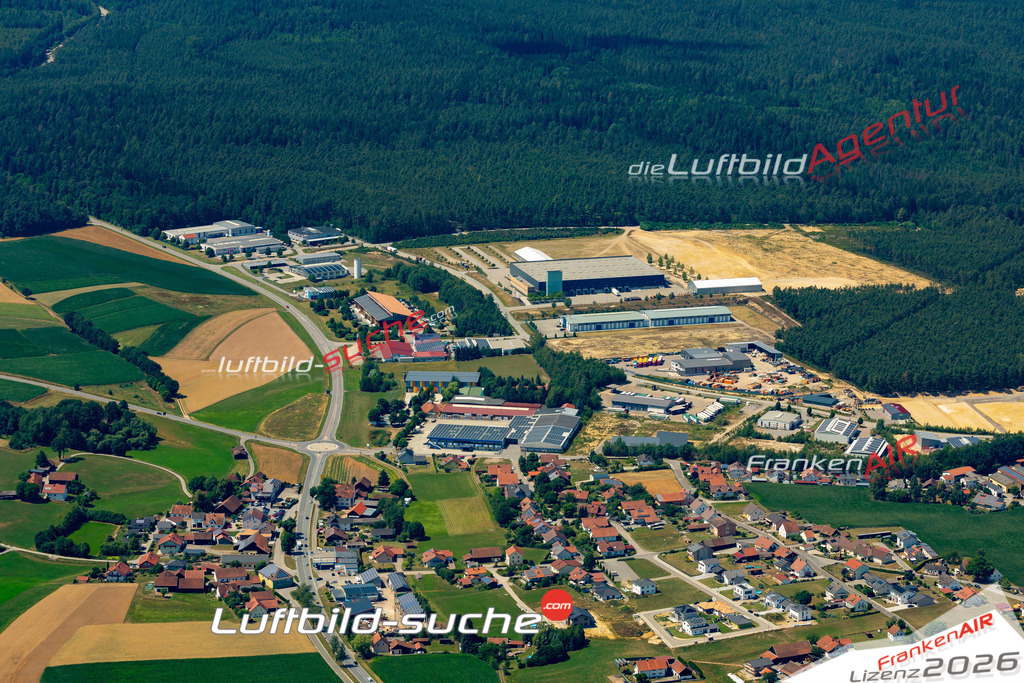 Die Luftaufnahme Mitterkreith - Roding wurde 2022 vom Flugzeug aus (keine Drohne) erstellt. Hohe Auflösung -für große Poster und Wandbilder geeignet - Garantiert!