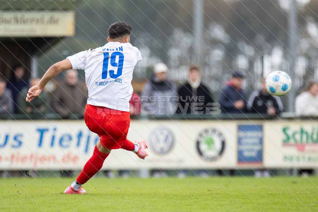 20251004_Picselweb-Fotografie_1R3_3538_web | Bezirkspokal Viertelfinale, SV Ahlerstedt/Ottendorf - SV Drochtersen/Assel II, Ergebnis 0:3. Foto: Jörg Struwe - picselweb.de - Realisiert mit Pictrs.com