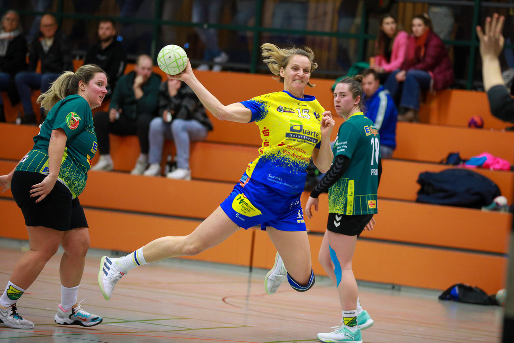 SVN_ SVFriedrichsfeld_141224_025 | Bildergalerie von Sport-Ereignissen aber auch von weiteren spannenden Dingen - nicht nur vom Niederrhein. In Anlehnung an den bekannten Spruch von Hanns Dieter Hüsch heißt das Motto: "Niederrhein ist überall".  - Realisiert mit Pictrs.com