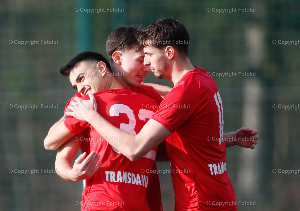 A_LUI_24022024_00004 | SPORT,FUSSBALL,TESTSPIEL ASKOE OEDTVORWAERTS STEYR 24.02.2024 IM BILD:FILIP BRESKIC,DINO KOVACEVIC UND TORSCHUETTZE  GASPER KORITNIK JUBELN UEBER DAS TOR (ALLE OEDT)FOTO:FOTOLUI