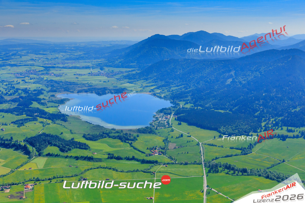 Die Luftaufnahme Bannwaldsee - Schwangau wurde vom UL-Flugzeug (keine Drohne) aus fotografiert.Hohe Druck- Auflösung-die Geschenkidee!