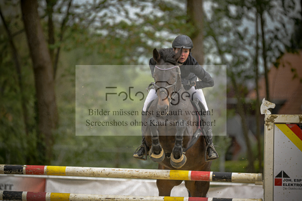 20240505-DOS_9908 | Entdecke hochwertige Reitturnierfotos von Foto Oger. Professionell, emotional und authentisch – jetzt Lieblingsmomente im Shop bestellen.Deutschlandweite Turnierfotografie. - Realisiert mit Pictrs.com