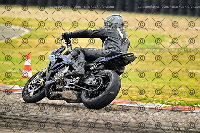 25bt02-0061 | markuskiefer.com - Realisiert mit Pictrs.com