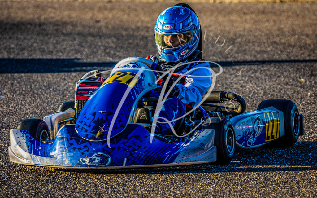 F4DA7EB9-1E40-4ABB-B7C7-31F04CAD474D | traudl_s_fotos